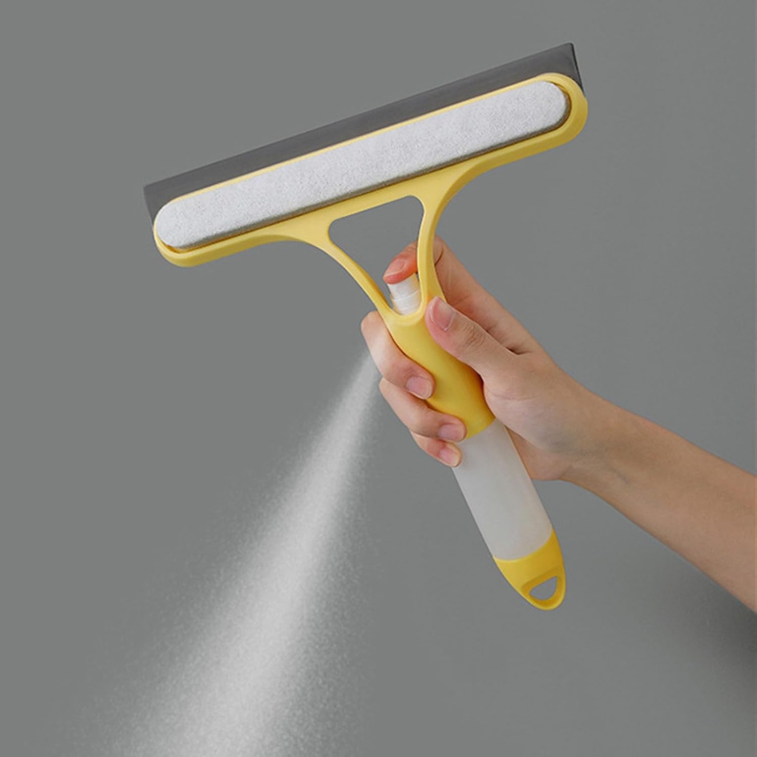Streak-Free Window Cleaner – Spray, Wipe & Scrape in One