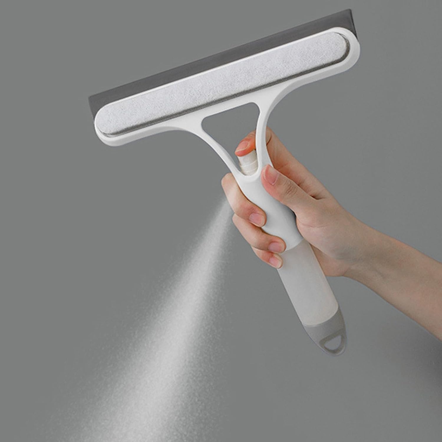 Streak-Free Window Cleaner – Spray, Wipe & Scrape in One